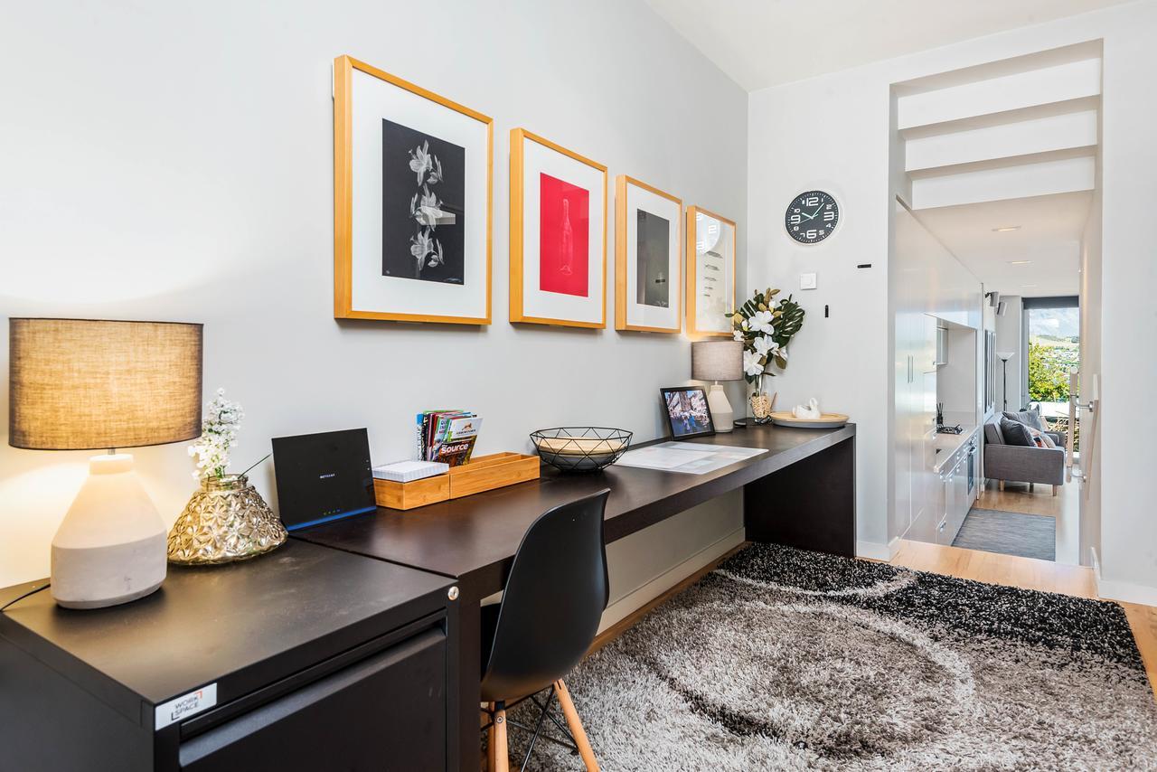 Swiss-Belsuites Pounamu Queenstown Exterior photo A home office